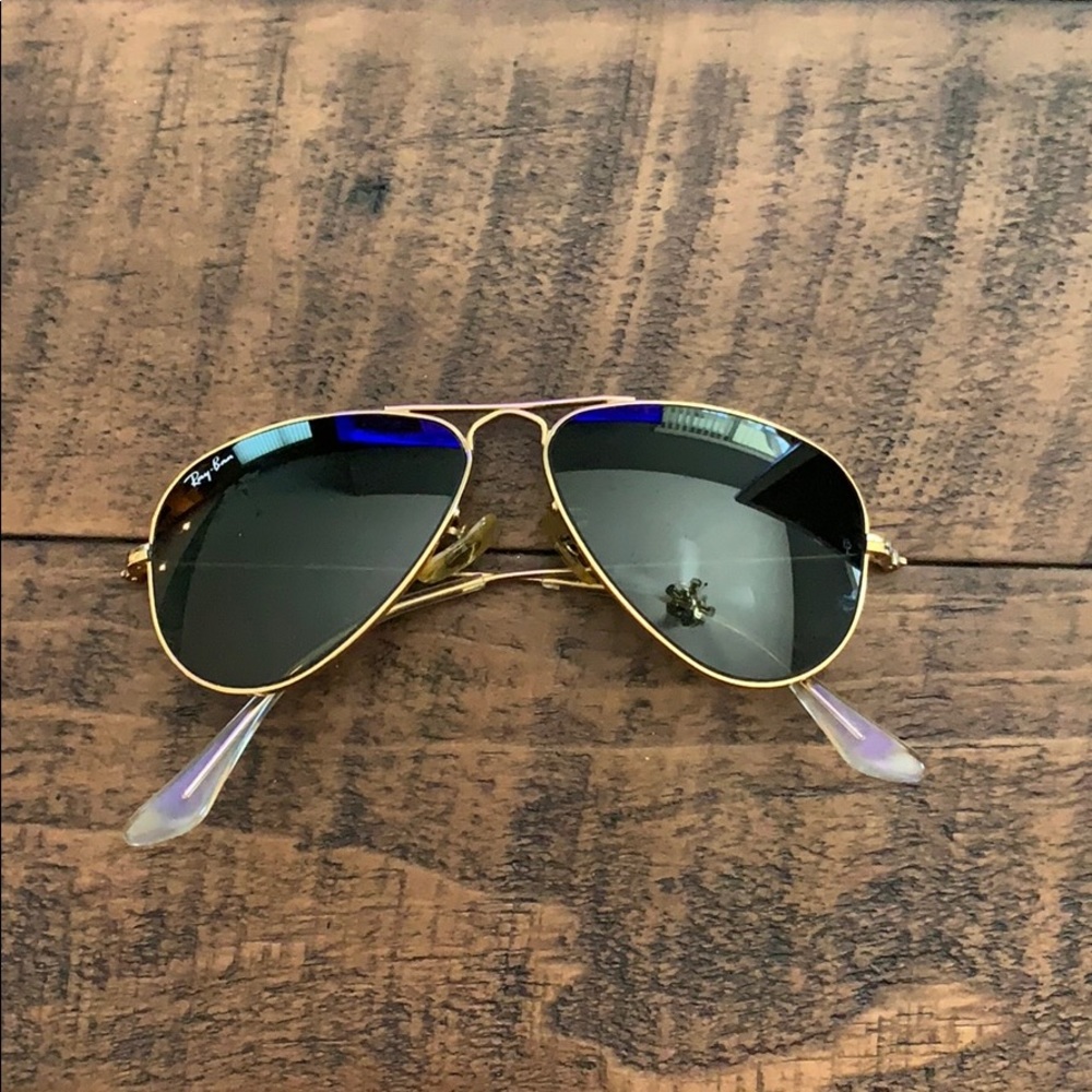 Ray-Ban Aviators!